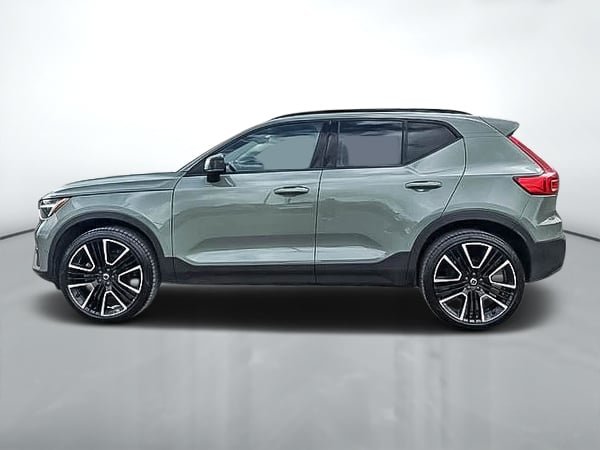 2024 Volvo XC40 B5 ULTIMATE AWD DARK THEME-7