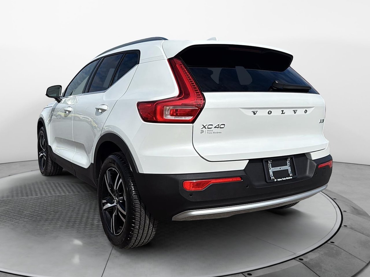 2025 Volvo XC40 B5 CORE AWD-6