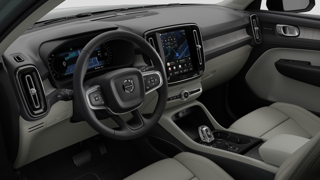 2026 Volvo XC40 Plus Dark Theme-9