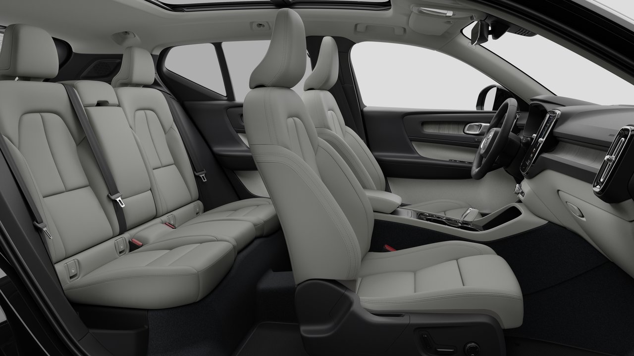 Volvo XC40 Plus Dark Theme 2026-12