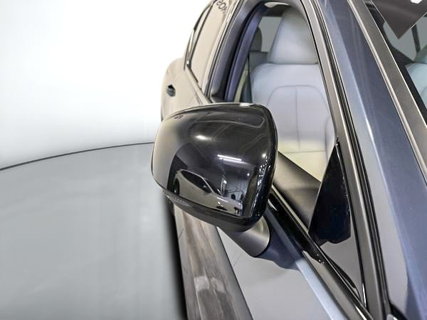 2026 Volvo XC40 B5 PLUS DARK THEME-9
