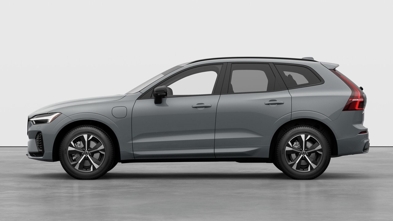 2026 Volvo XC60 Plug-In Hybrid Core Dark Theme-7