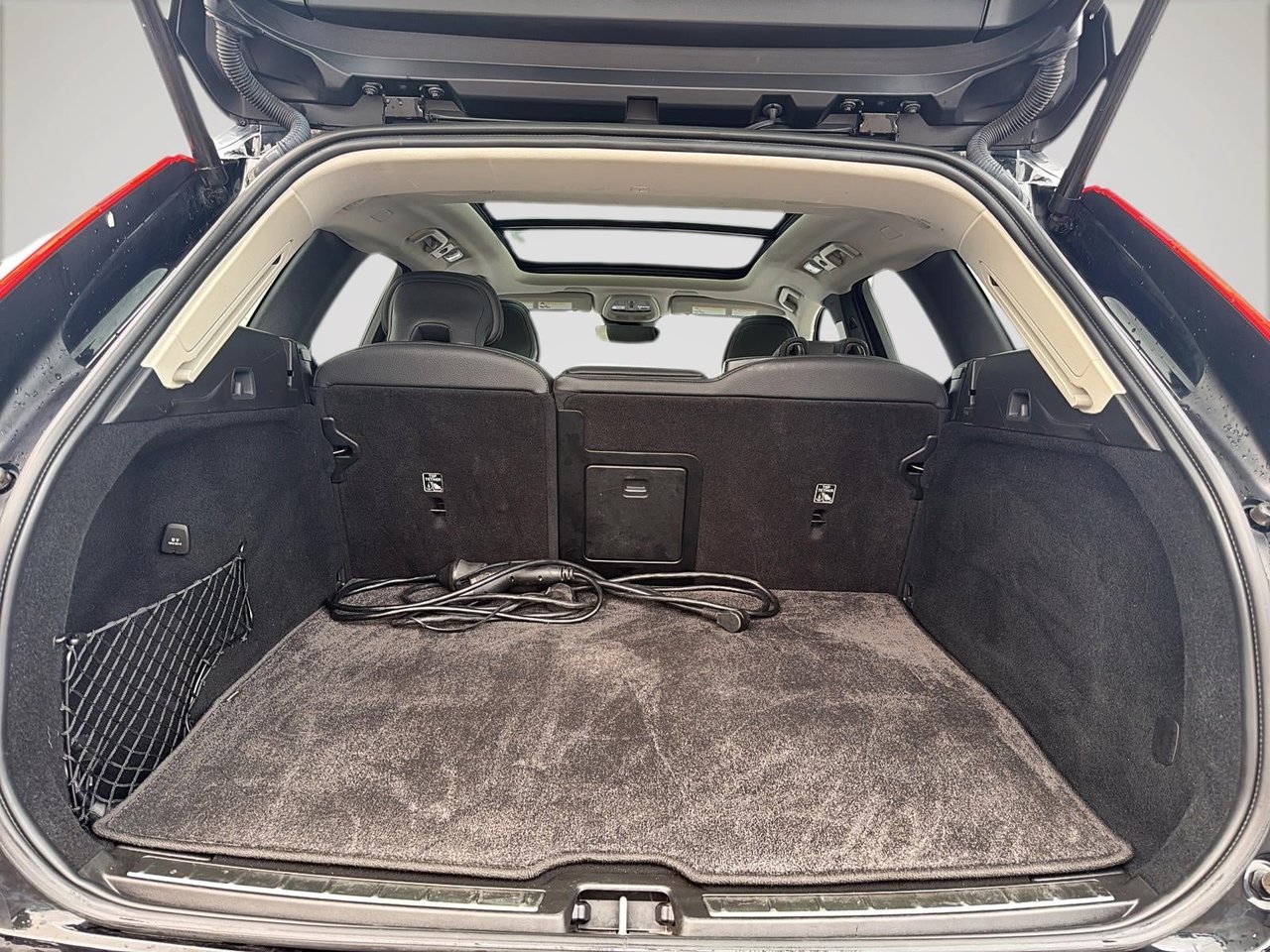 2023 Volvo XC60 Recharge T8 PLUS AWD PHEV // POLESTAR OPTIMISATION-9