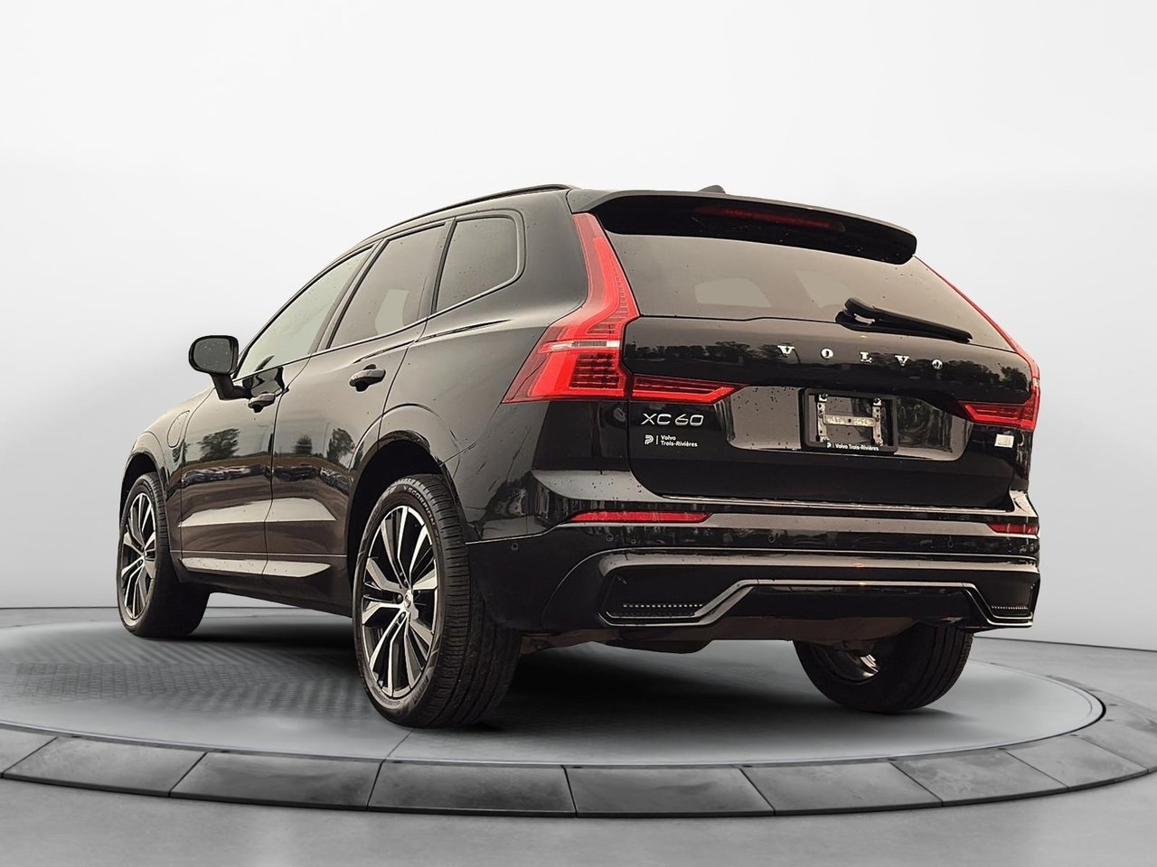 2023 Volvo XC60 Recharge T8 PLUS AWD PHEV // POLESTAR OPTIMISATION-6