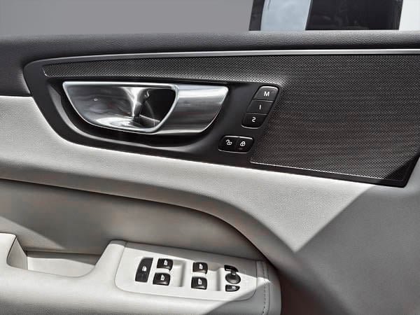 Volvo XC60 Recharge T8 CORE AWD // PLUG IN 2024-16