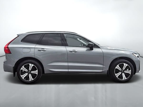 Volvo XC60 Recharge T8 CORE AWD // PLUG IN 2024-3