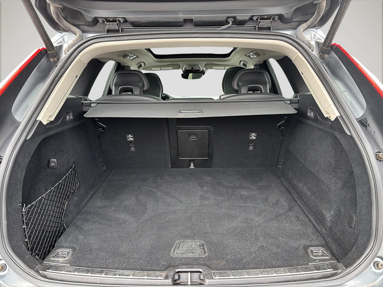 2019 Volvo XC60 T6 MOMENTUM AWD-13