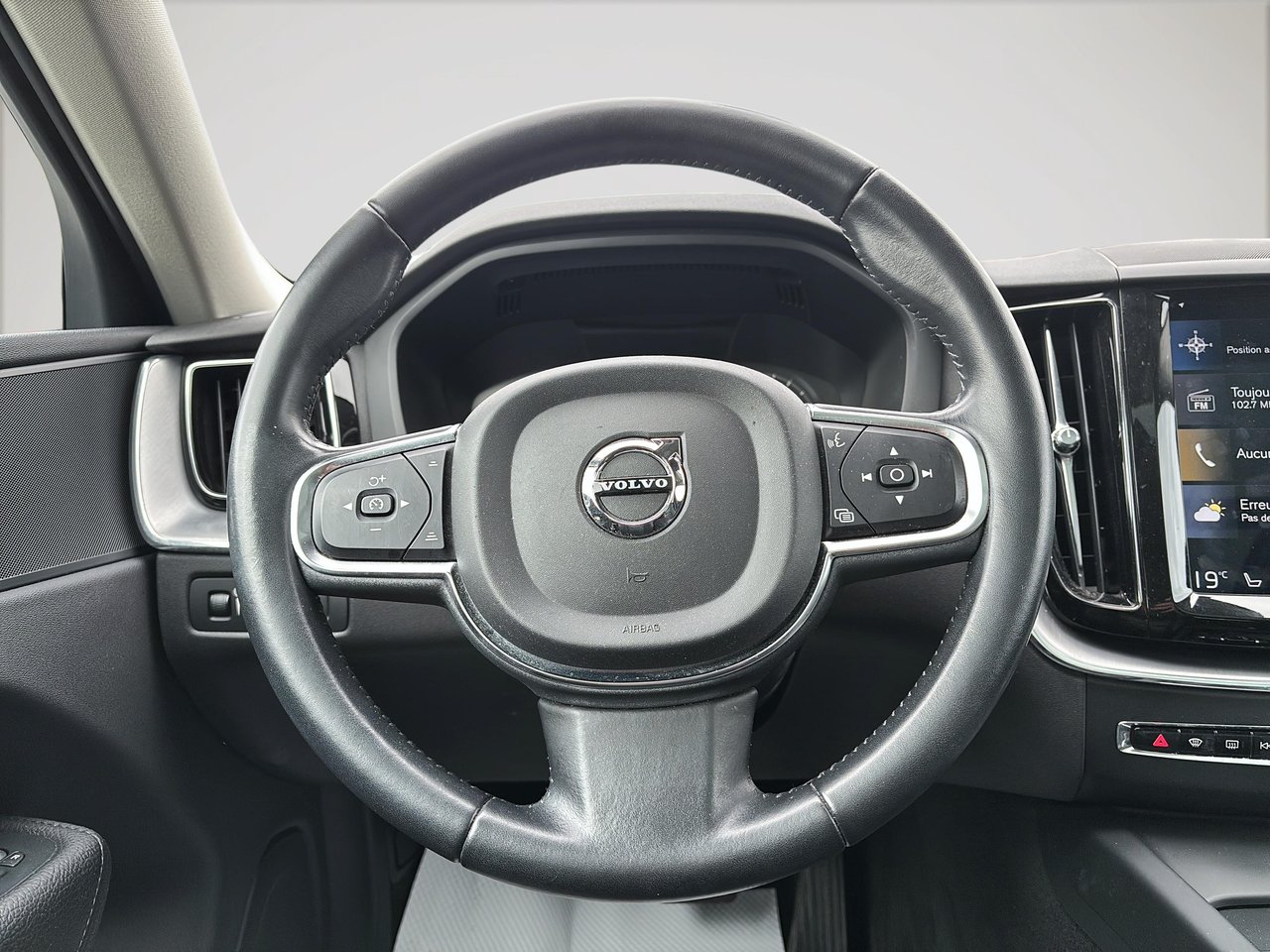 2019 Volvo XC60 T6 MOMENTUM AWD-11