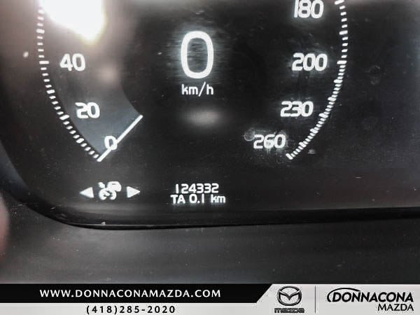 2020 Volvo XC60 T6 MOMENTUM-18