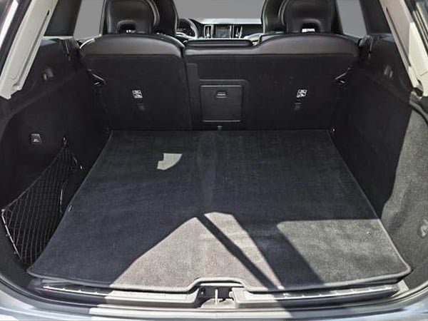 2020 Volvo XC60 T6 MOMENTUM-9