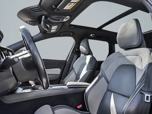 2021 Volvo XC60 T6 R-DESIGN AWD // POLESTAR-8