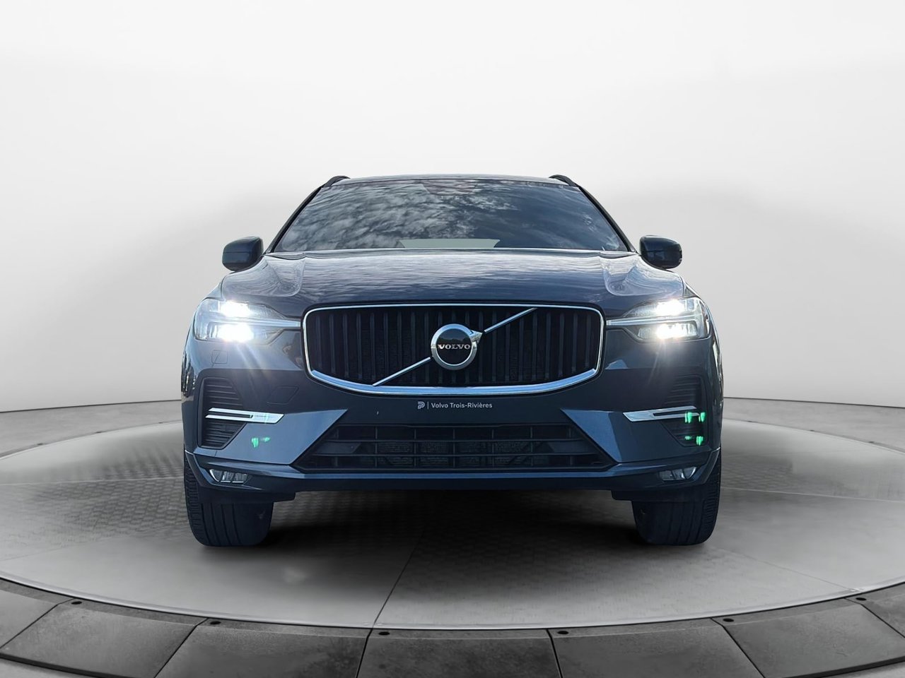 Volvo XC60 B6 MOMENTUM // PREMIUM PACK 2022-1