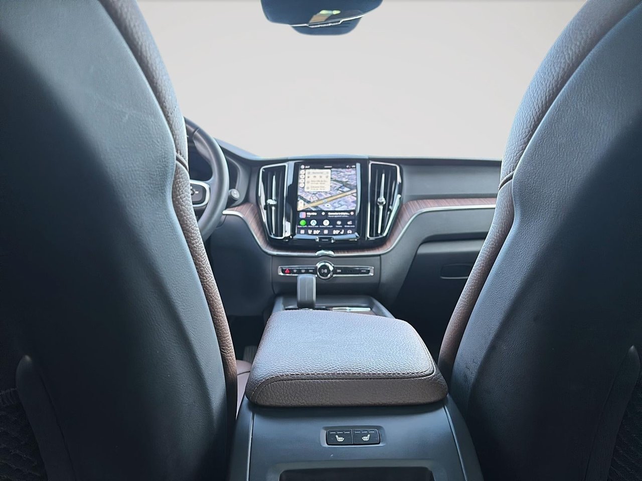 Volvo XC60 B6 MOMENTUM // PREMIUM PACK 2022-11