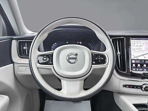 Volvo XC60 B5 PLUS AWD // DARK THEME 2024-12