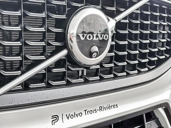 Volvo XC60 B5 PLUS AWD // DARK THEME 2024-7