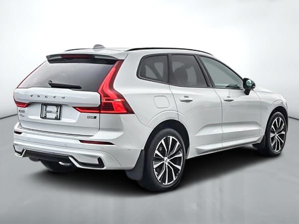 Volvo XC60 B5 PLUS AWD // DARK THEME 2024-5