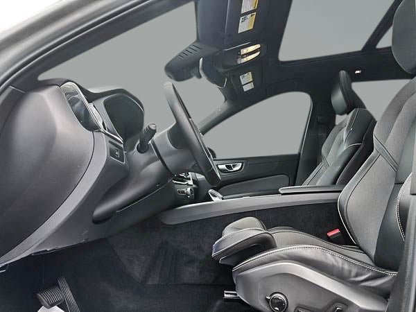 Volvo XC60 B5 ULTIMATE AWD DARK THEME 2024-10