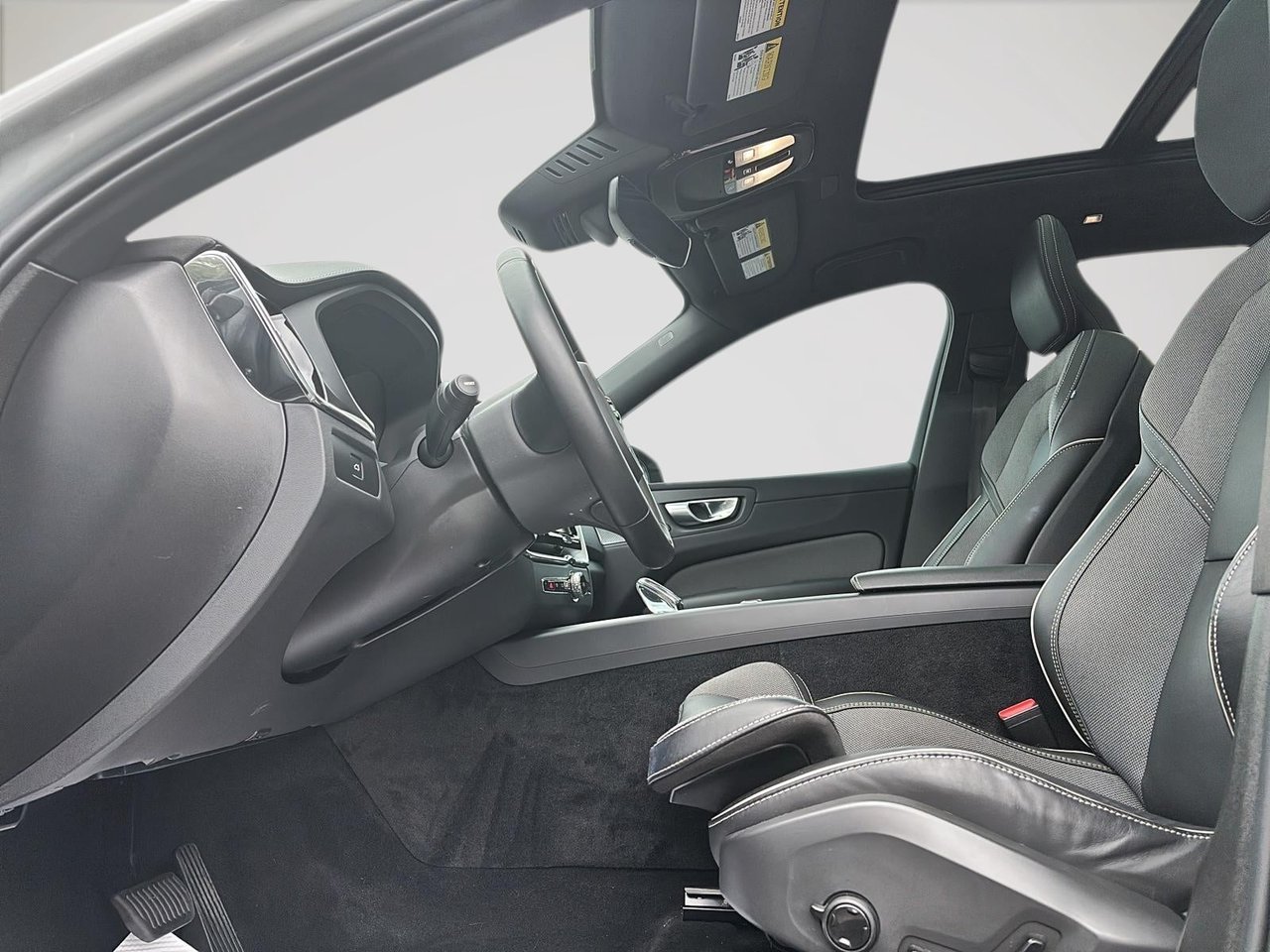 2024 Volvo XC60 B5 ULTIMATE AWD DARK THEME-10