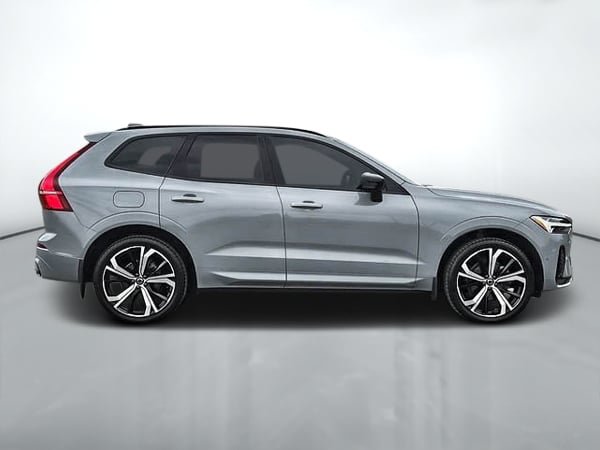 Volvo XC60 B5 ULTIMATE AWD DARK THEME 2024-6