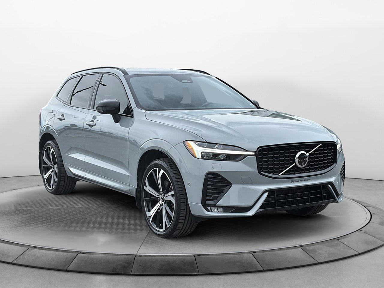 2024 Volvo XC60 B5 ULTIMATE AWD DARK THEME-0