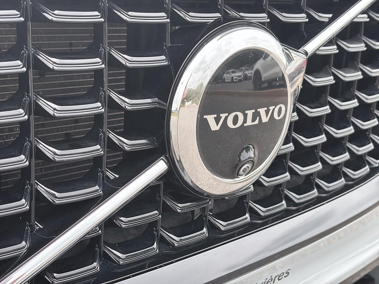 2024 Volvo XC60 B5 ULTIMATE AWD DARK THEME-8