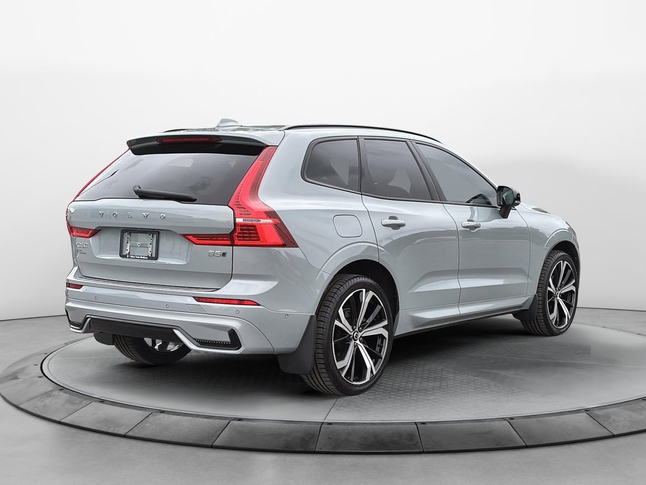 2024 Volvo XC60 B5 ULTIMATE AWD DARK THEME-4