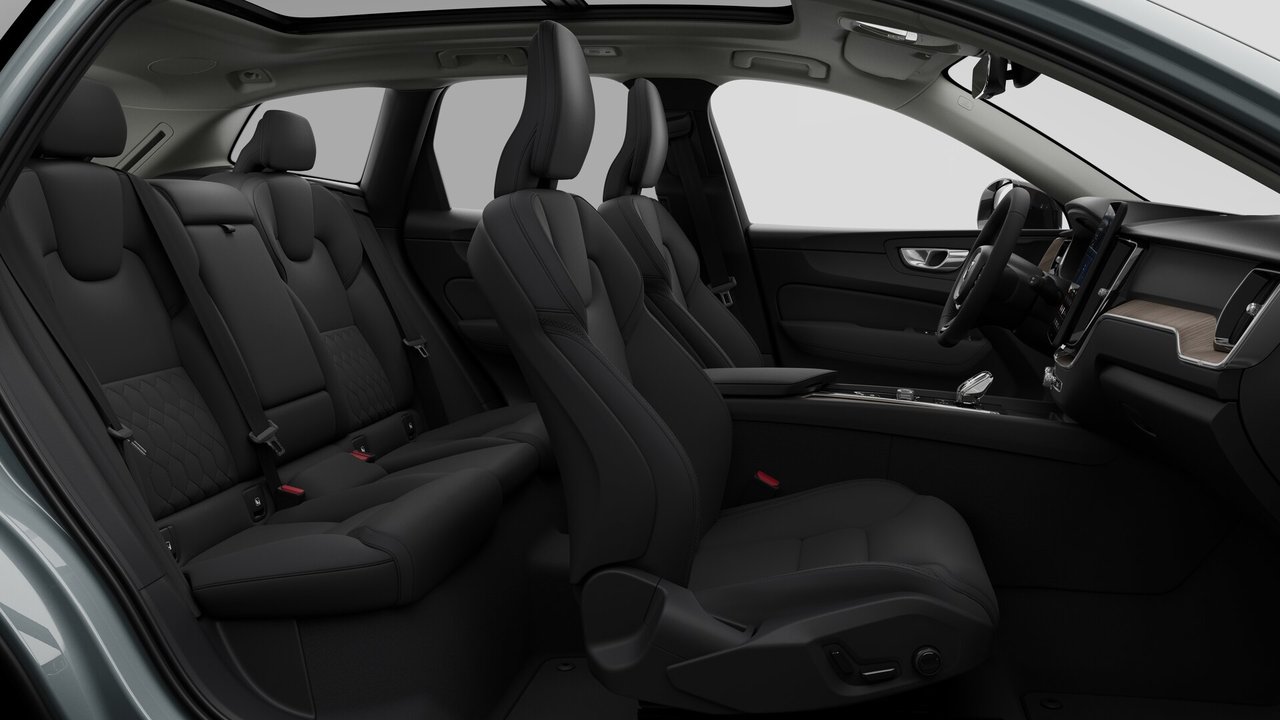 2026 Volvo XC60 Plus Dark Theme-12