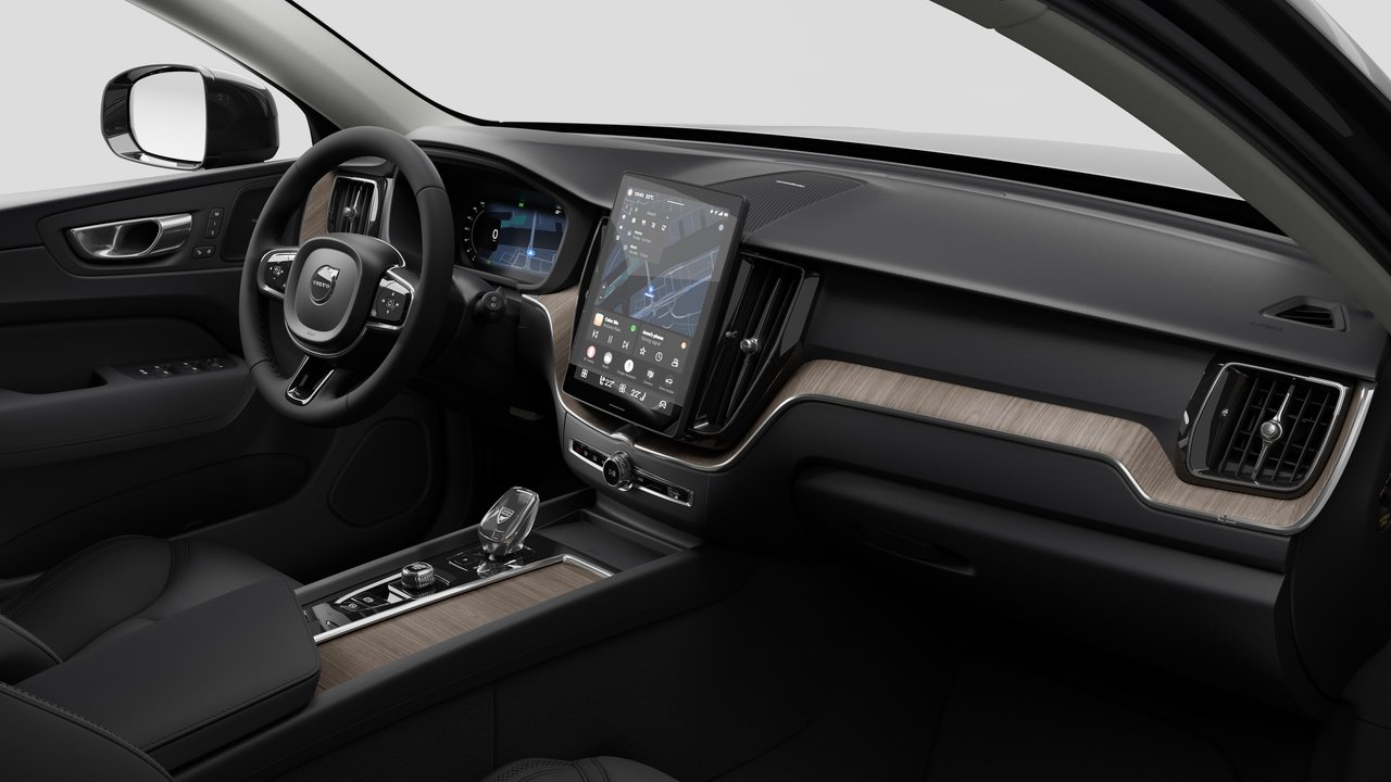 2027 Volvo XC60 Plus Dark Theme-9