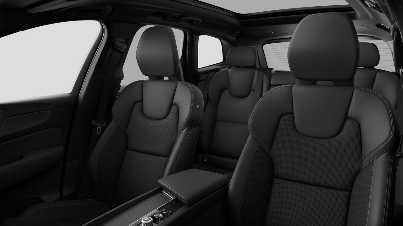 2027 Volvo XC60 Plus Black Edition-11