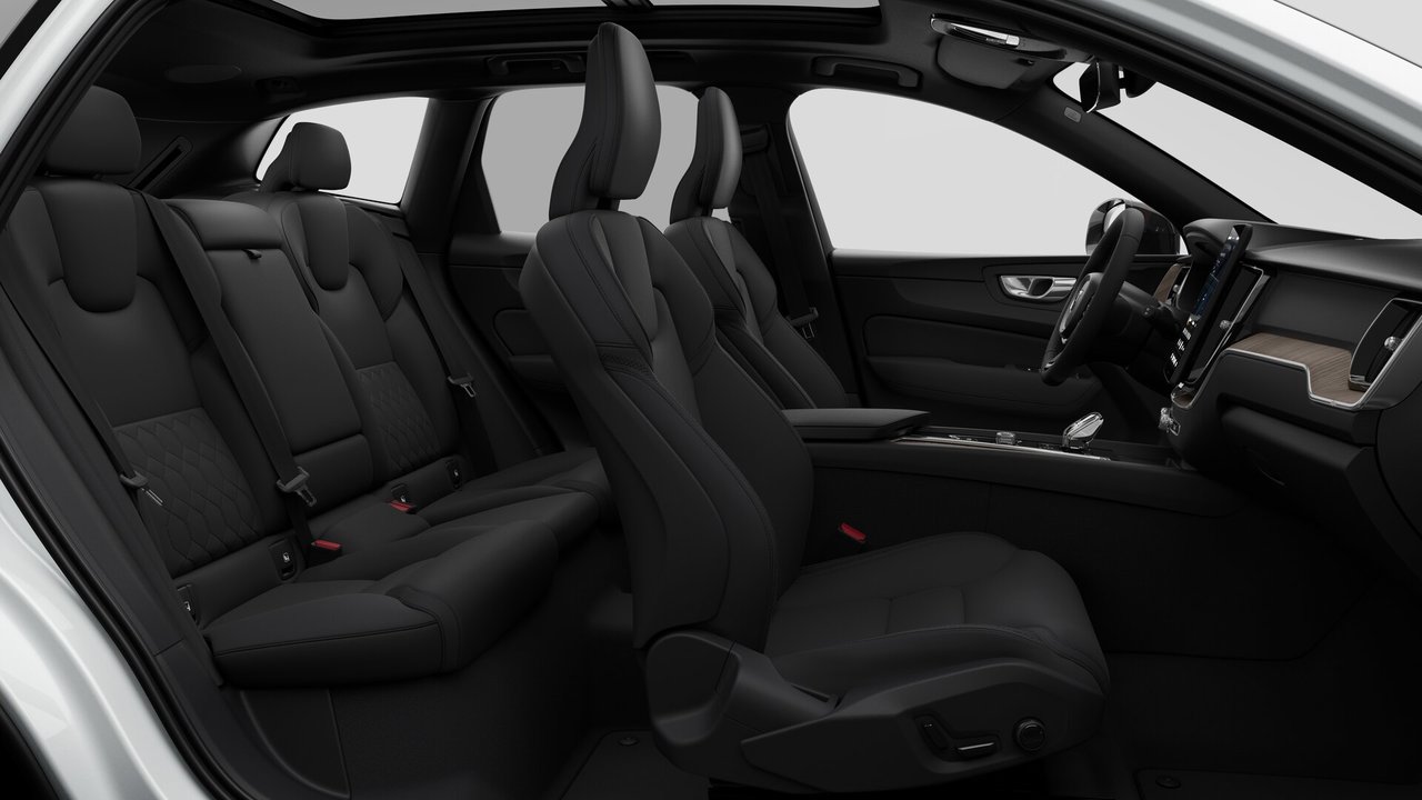 Volvo XC60 Plus Dark Theme 2027-12