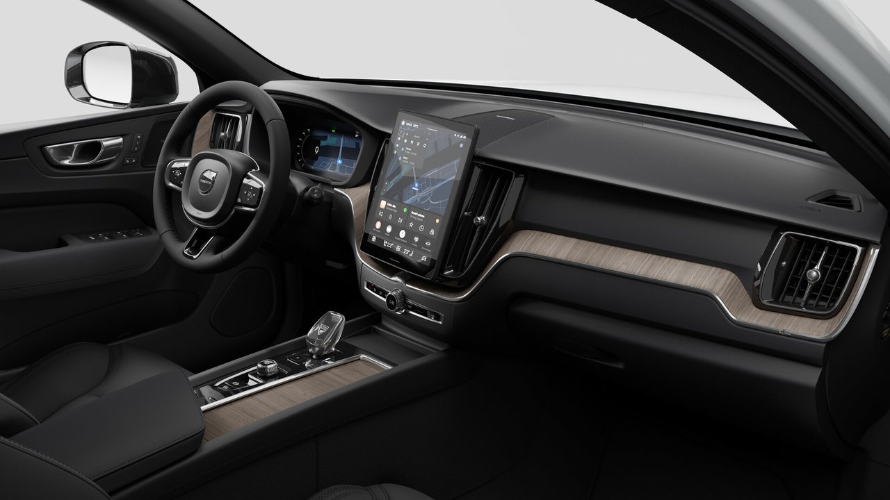 Volvo XC60 Plus Dark Theme 2027-9
