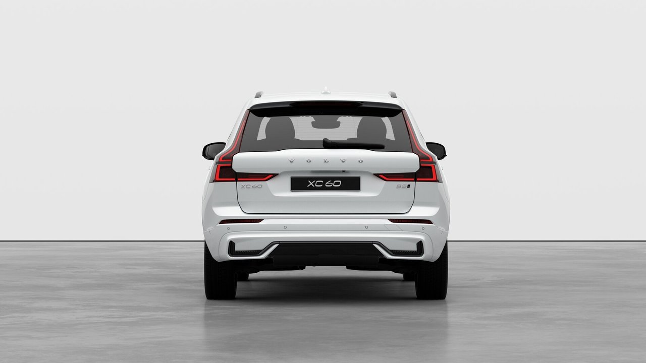 Volvo XC60 Plus Dark Theme 2027-5