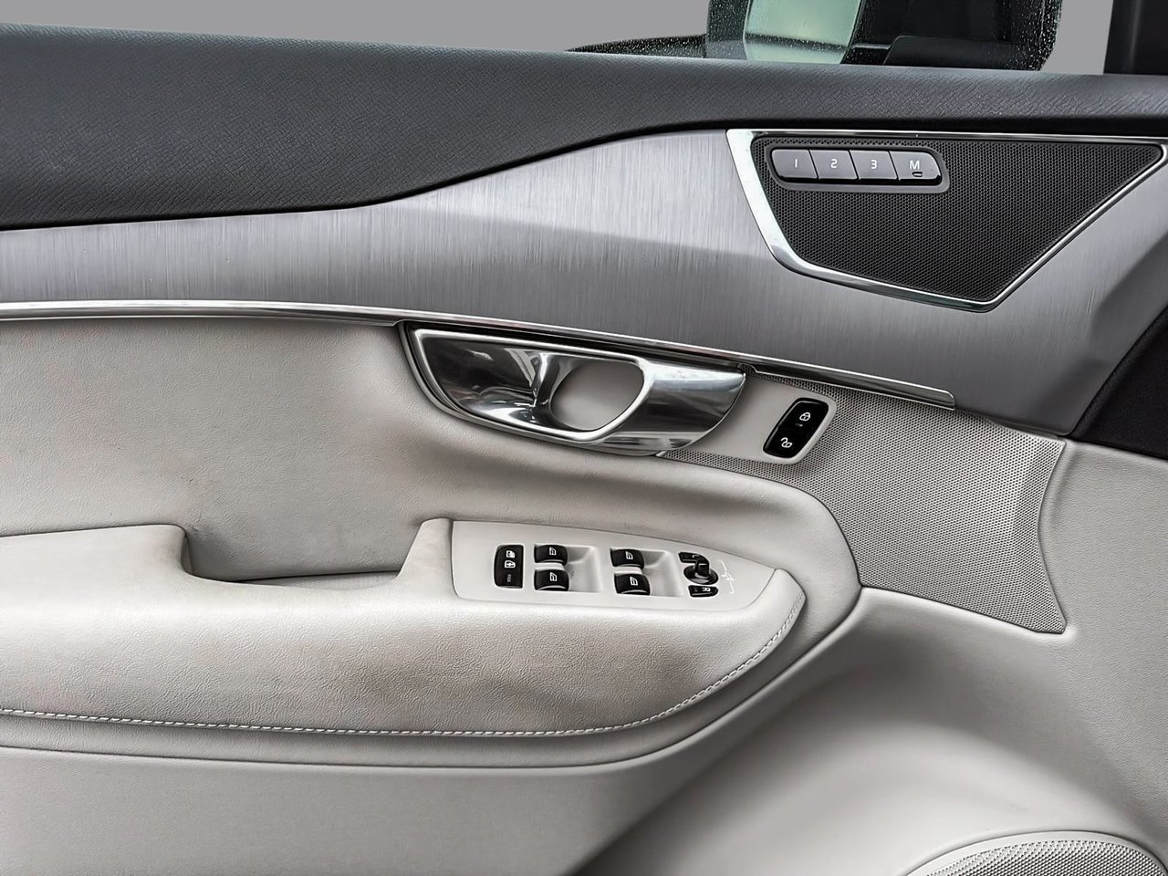 Volvo XC90 B6 CORE AWD // 7 PLACES 2023-12