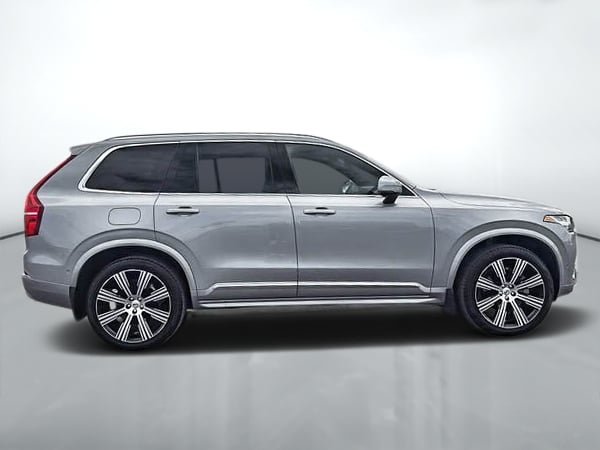 2025 Volvo XC90 B6 ULTRA AWD // 7 PLACES-3