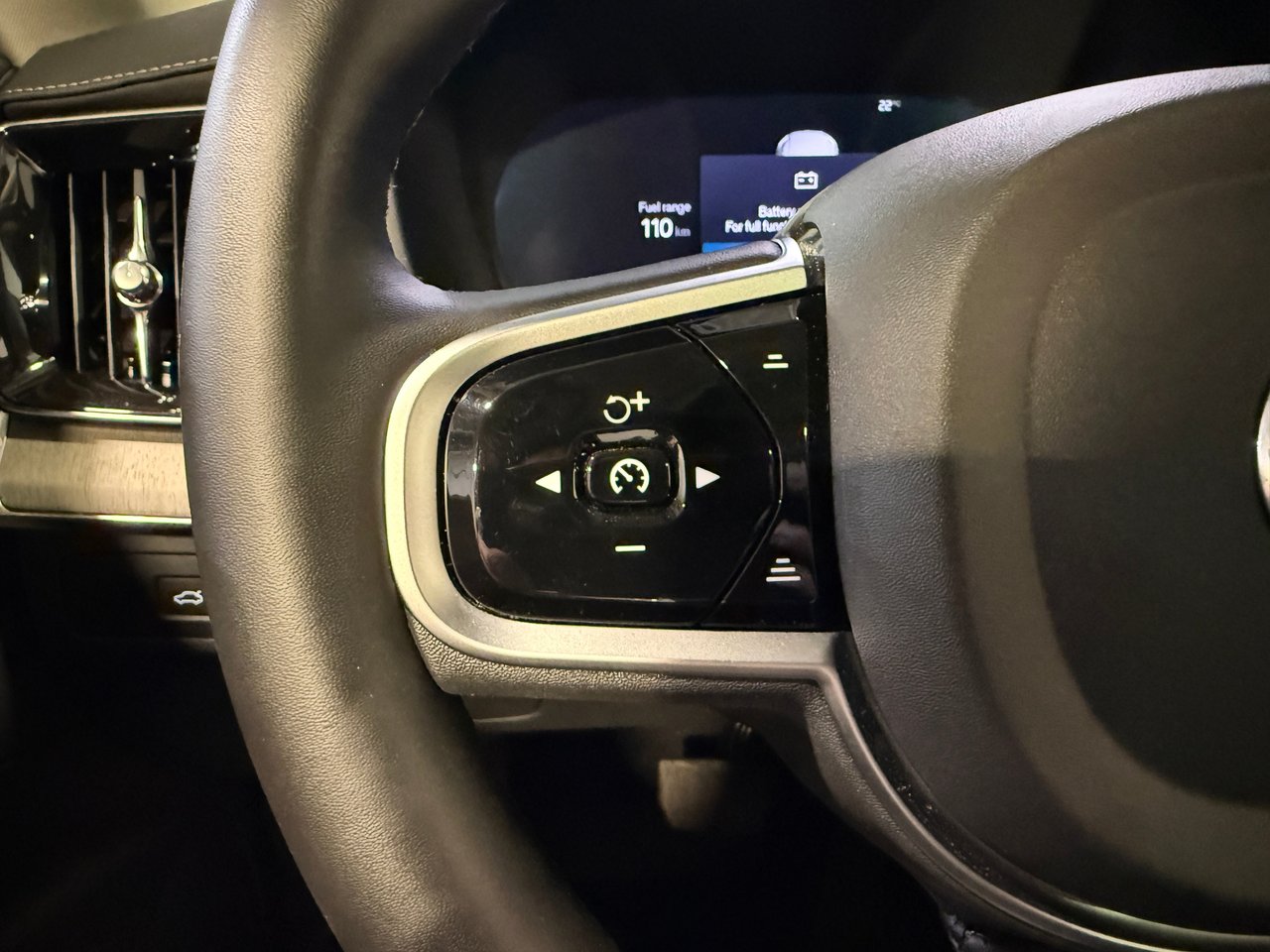 2026 Volvo XC90 B6 ULTRA AWD // 7 PLACES-16