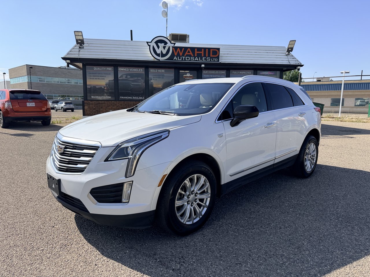 White 2017 Cadillac XT5 SUV / Crossover Front-Wheel Drive Automatic