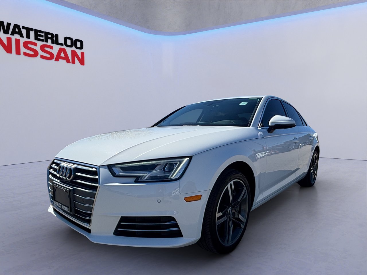 Audi A4 2.0T quattro Technik AWD 2017