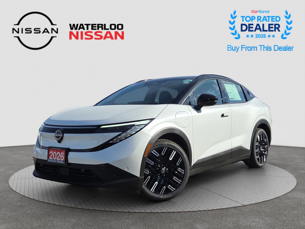 Two-tone Black / Everest White Pearl Tricoat 2026 Nissan LEAF SUV / Crossover Front-Wheel Drive Automatic