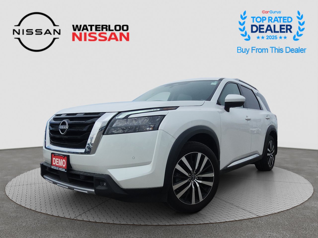 2025 Nissan Pathfinder Platinum 4WD