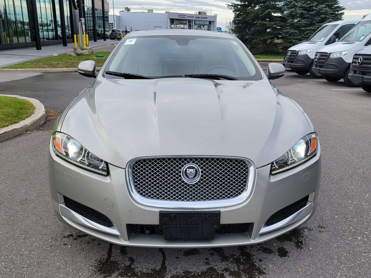 CHAMAPGNE 2012 Jaguar XF Sedan Rear-Wheel Drive