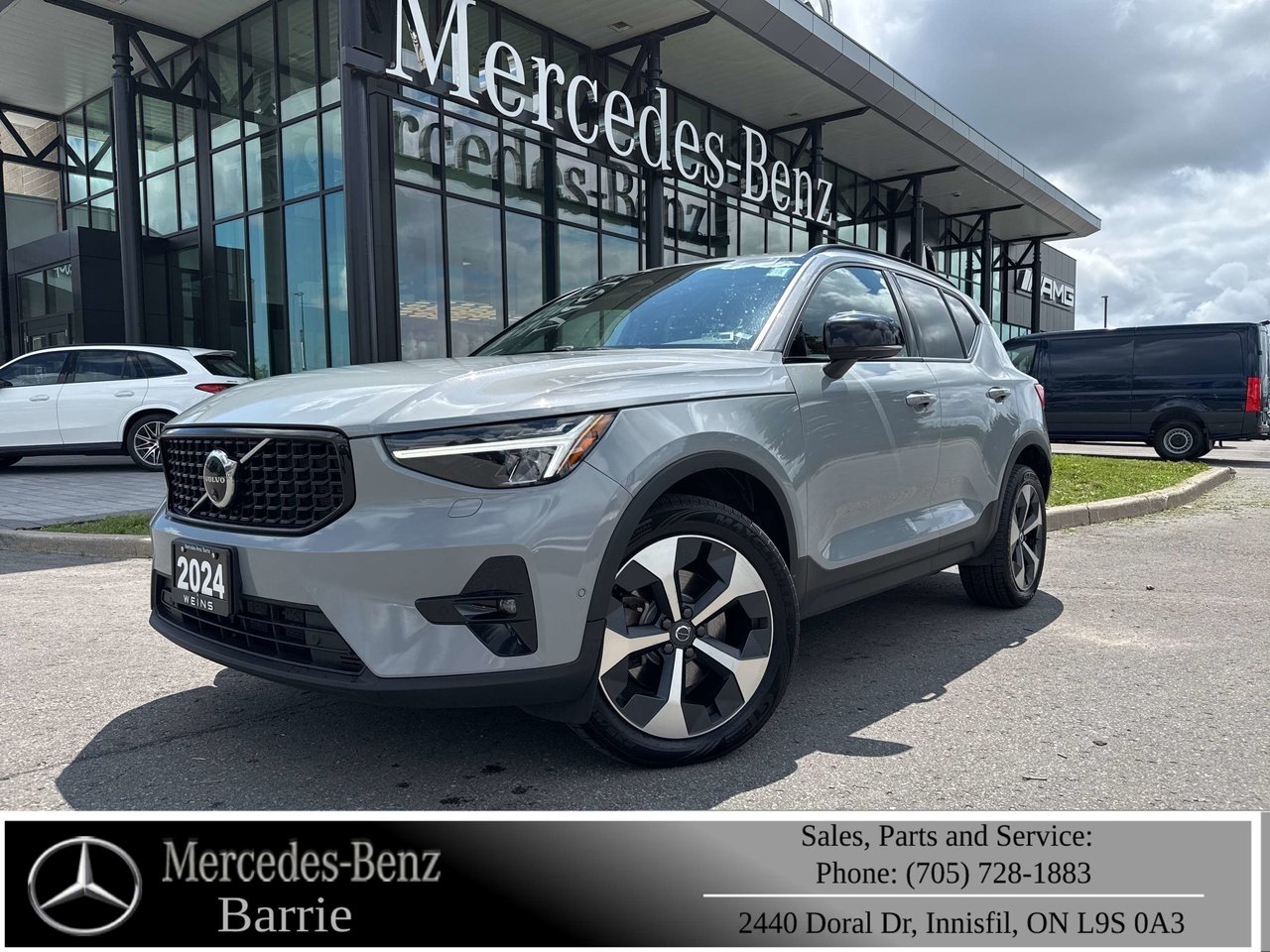 2024 Volvo XC40 B5 Plus Dark Theme AWD