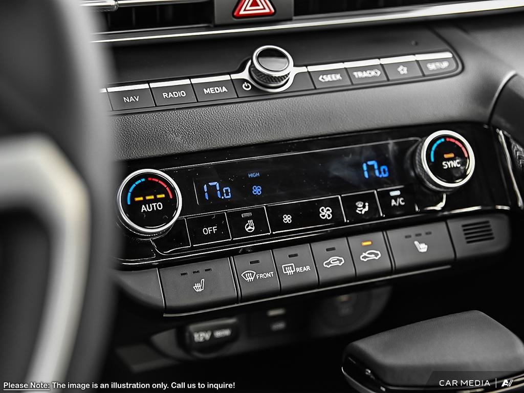 2025 Hyundai Elantra Hybrid Luxury Two-Tone Interior-21