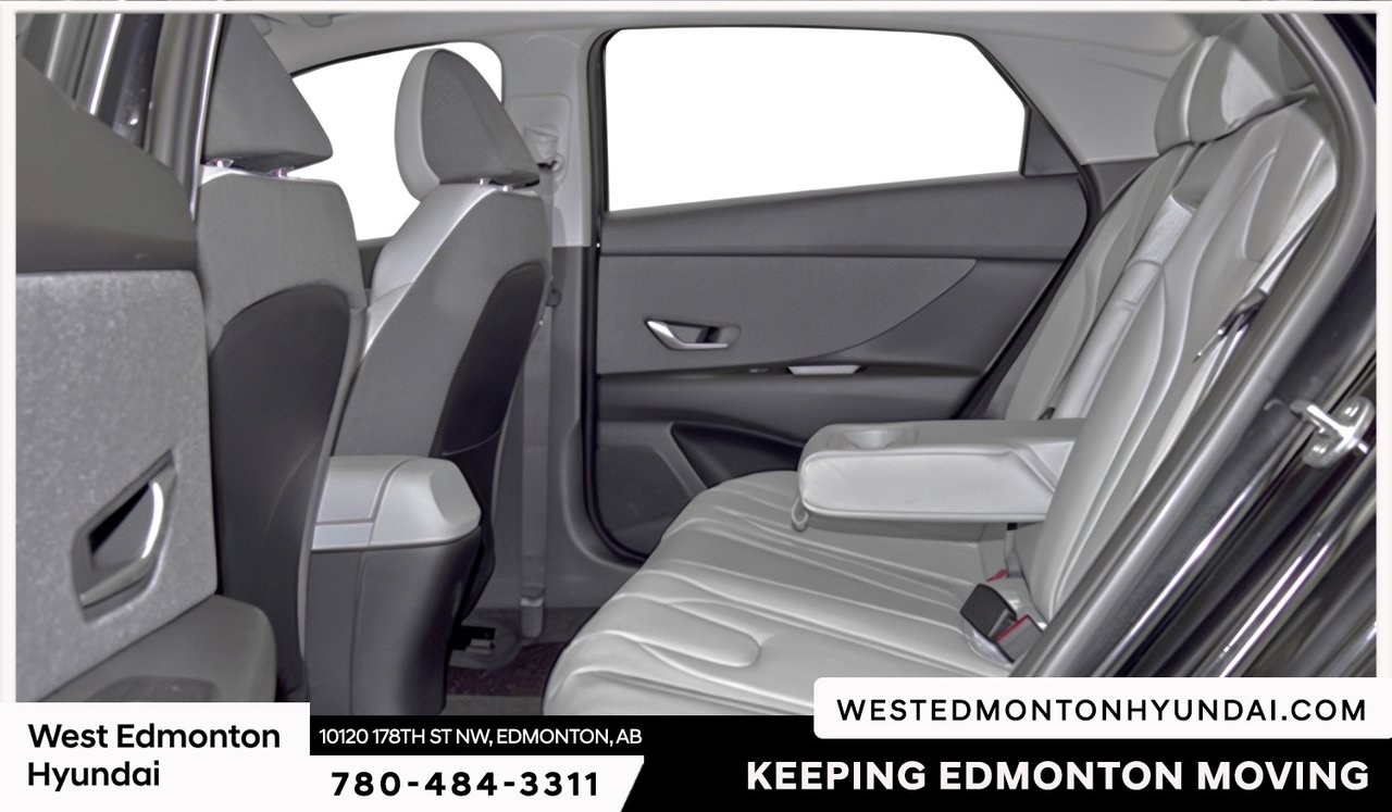2026 Hyundai Elantra Luxury Two-Tone Interior-3