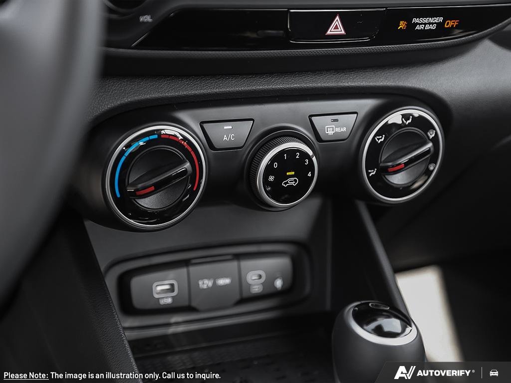 2026 Hyundai Venue Preferred Two-tone-23