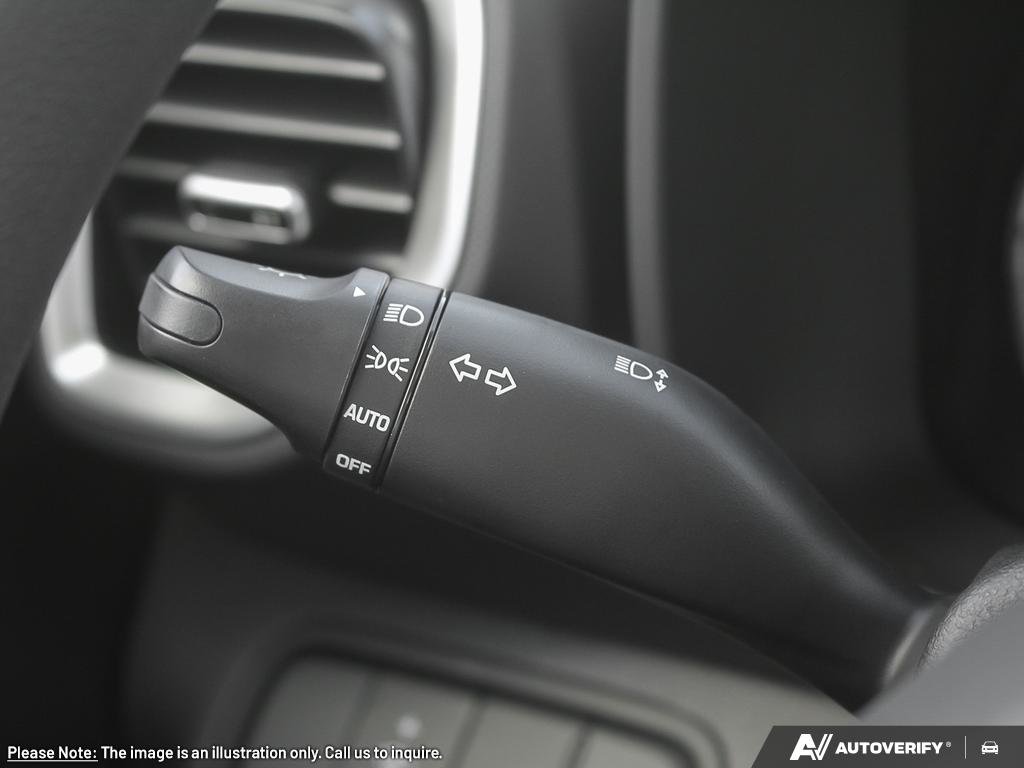 2026 Hyundai Venue Essential Two-tone-21