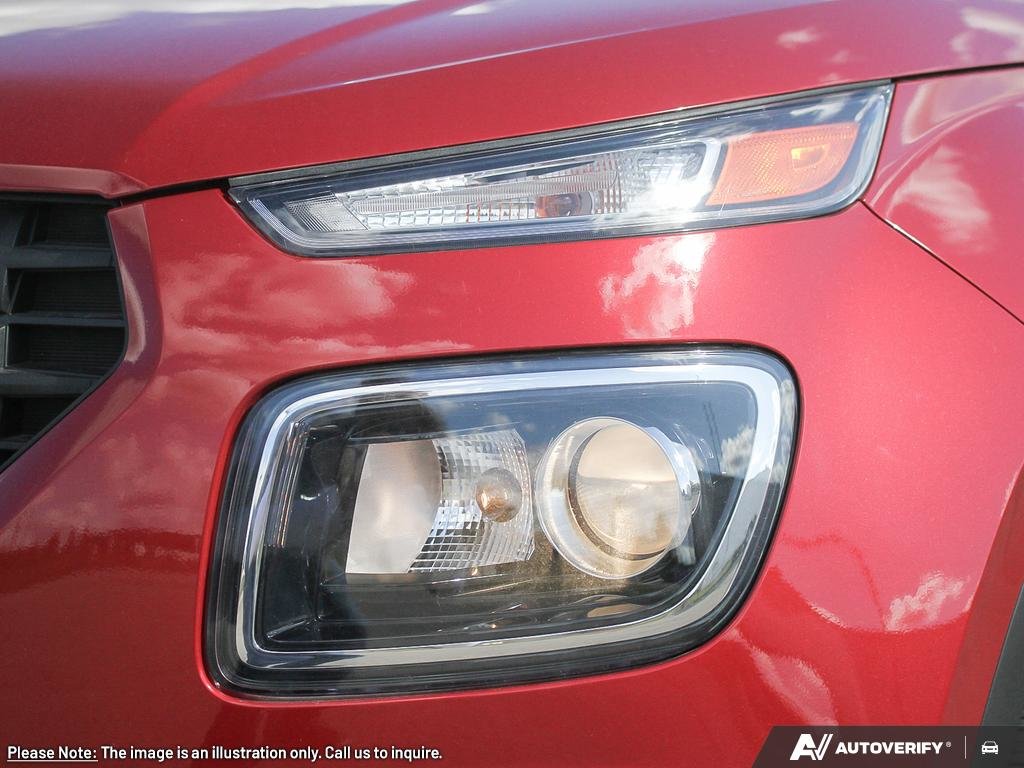 2026 Hyundai Venue Essential Two-tone-9