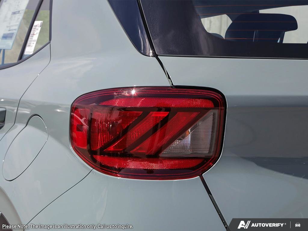 2026 Hyundai Venue Essential Two-tone-10