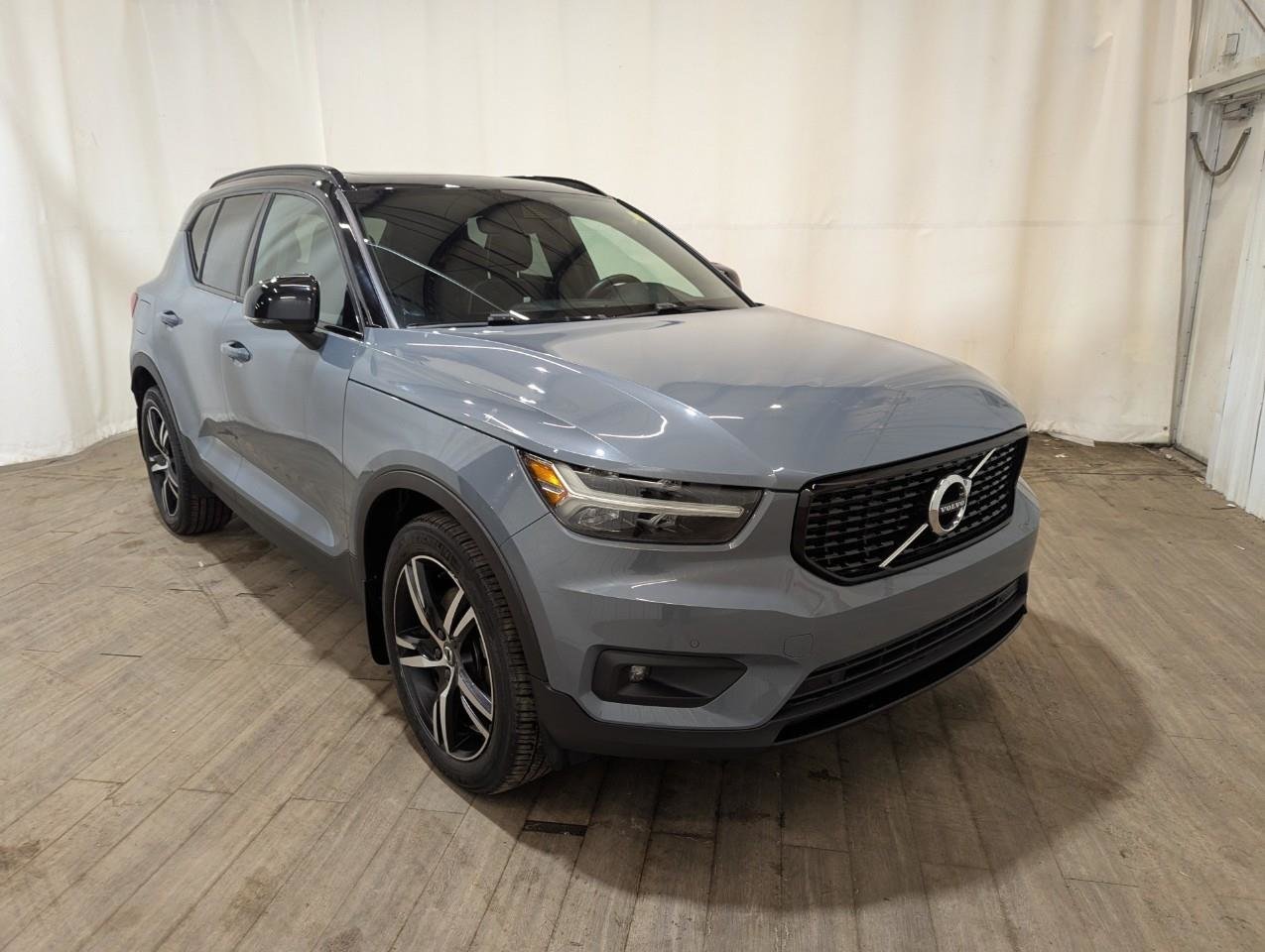 2021 Volvo XC40 T5 R-Design AWD