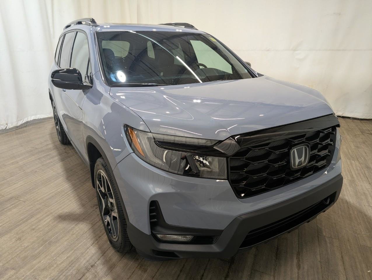 Gray 2022 Honda Passport SUV / Crossover Automatic