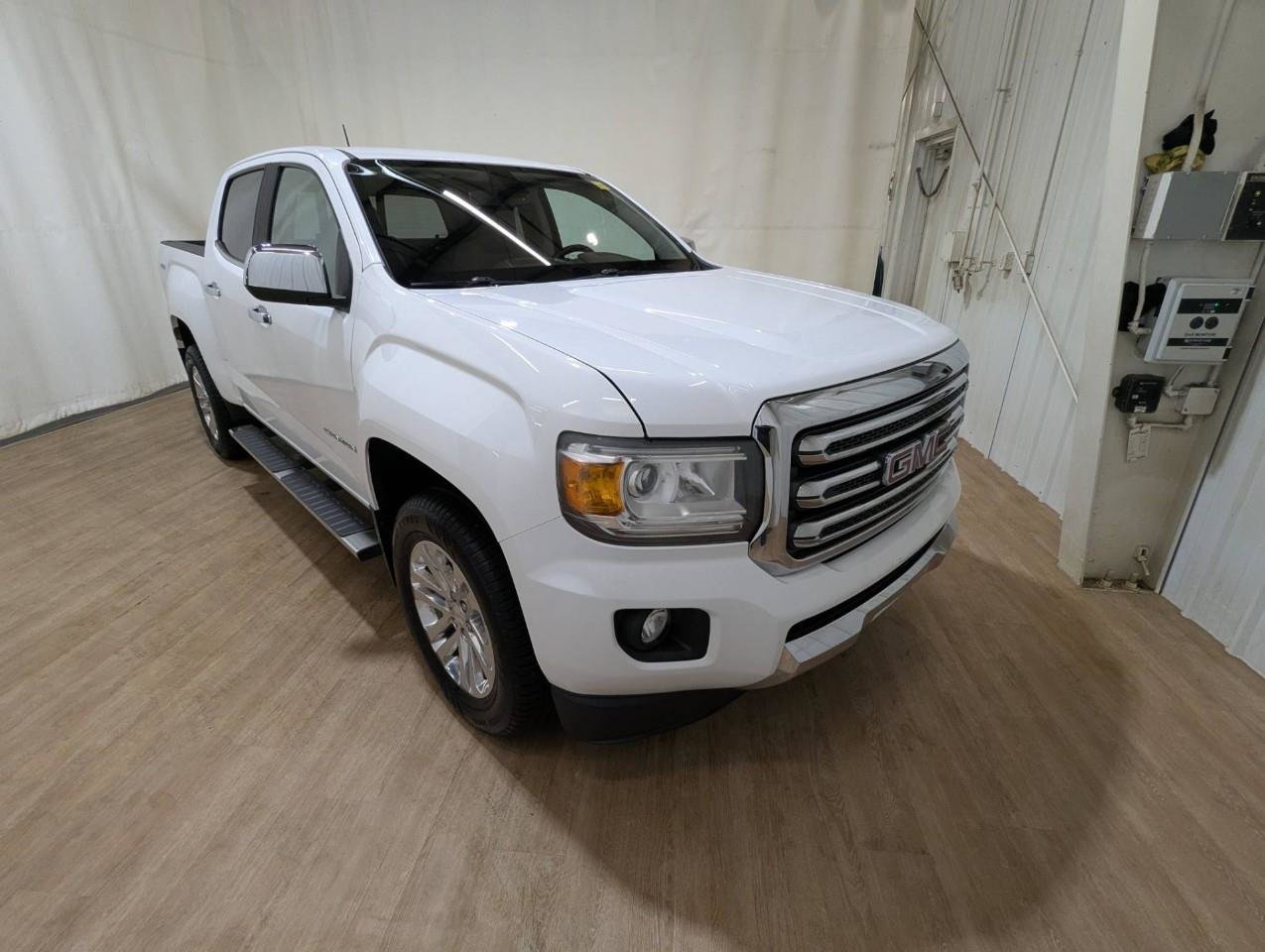 White 2018 GMC Canyon Pickup Truck Four-Wheel Drive Automatic